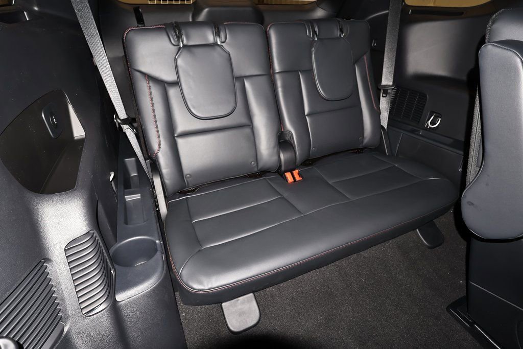 New 2026 Ford Explorer ST-Line w/ ST-Line Street Pack image 18