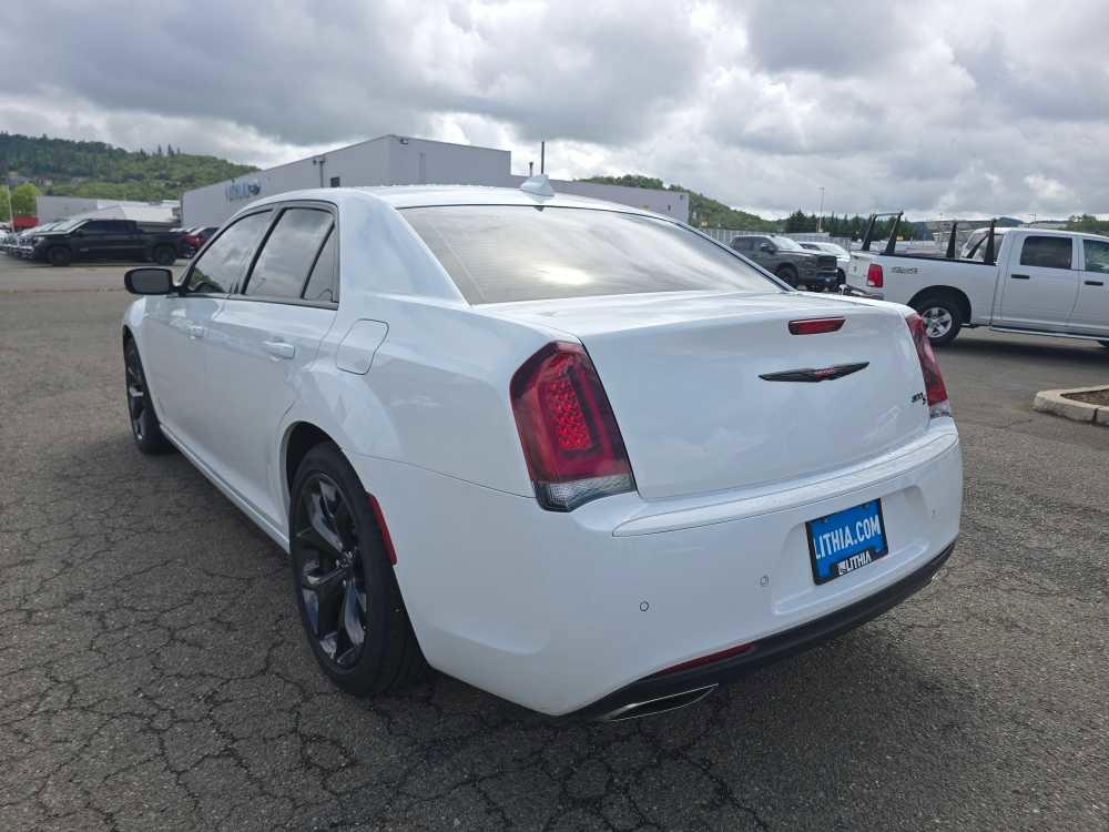 Used 2023 Chrysler 300 S w/ Comfort Group image 3