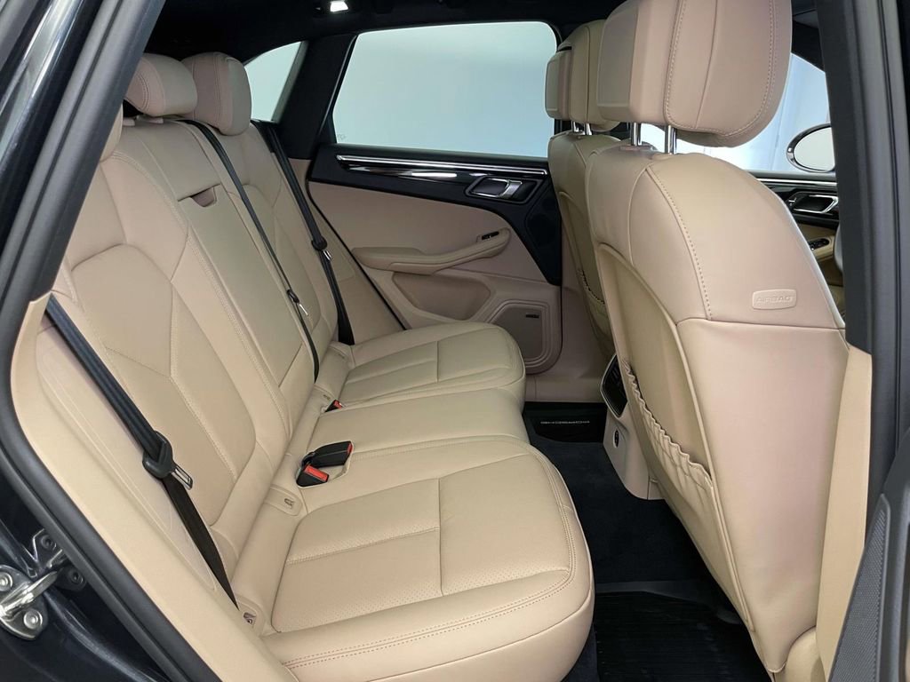 New 2026 Porsche Macan image 22