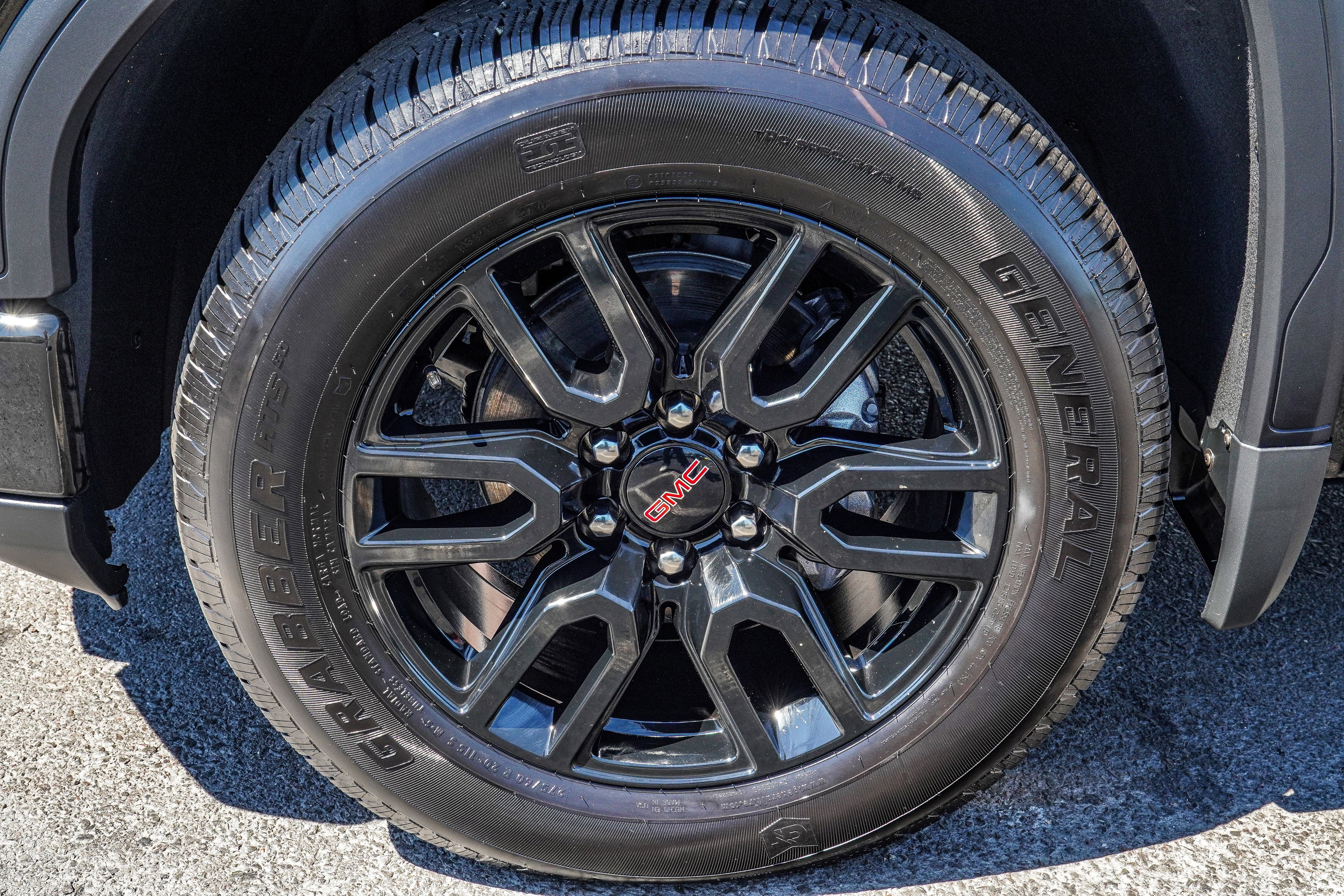 Used 2025 GMC Sierra 1500 Elevation w/ Elevation Premium Package image 12