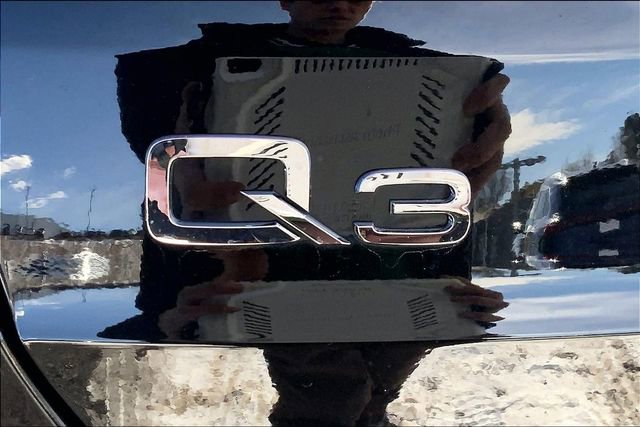 Certified 2025 Audi Q3 2.0T Premium w/ Convenience Package image 8