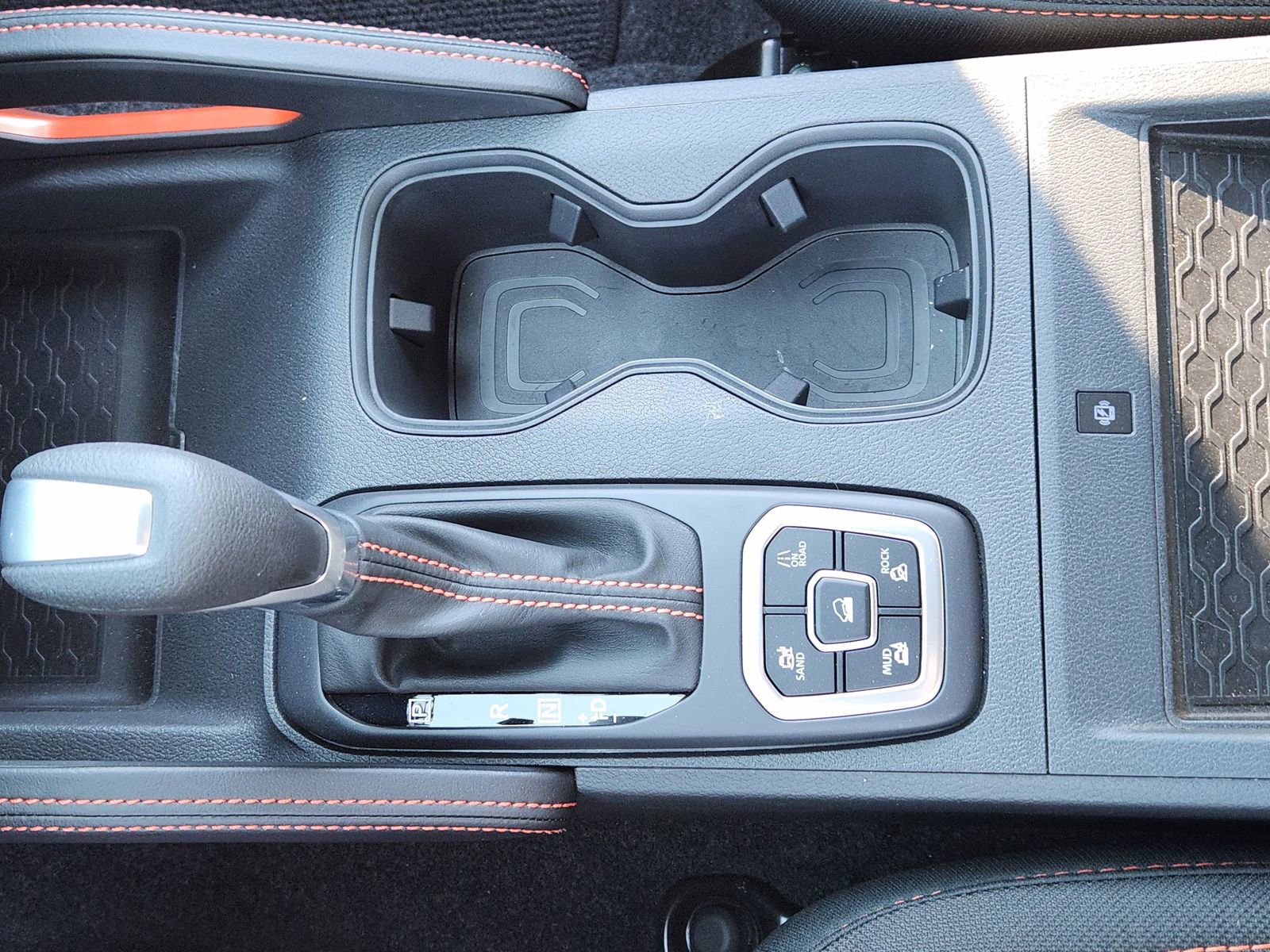 New 2026 Nissan Frontier PRO-4X w/ Pro-4x Convenience Package image 19