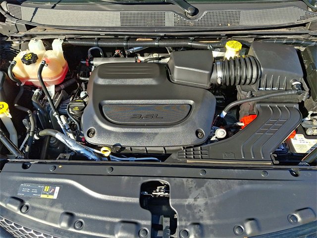 Used 2019 Chrysler Pacifica Touring Plus w/ S Appearance Package image 28