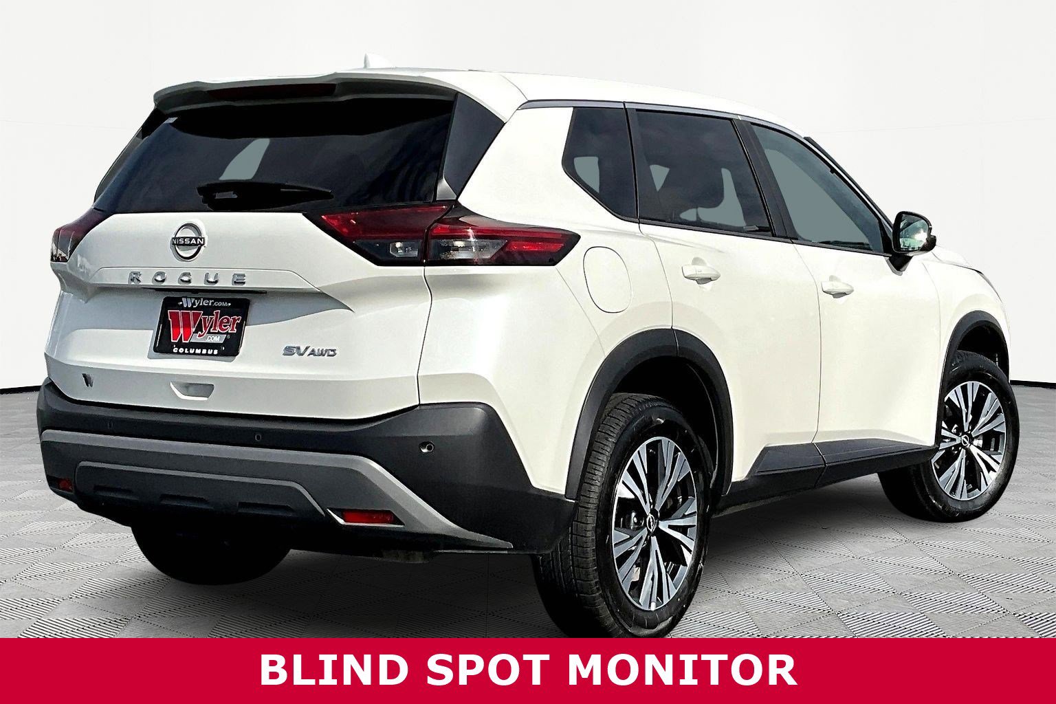 Used 2023 Nissan Rogue SV AWD/4WD image 6
