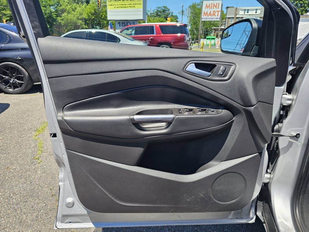 Used 2019 Ford Escape SE AWD/4WD image 18