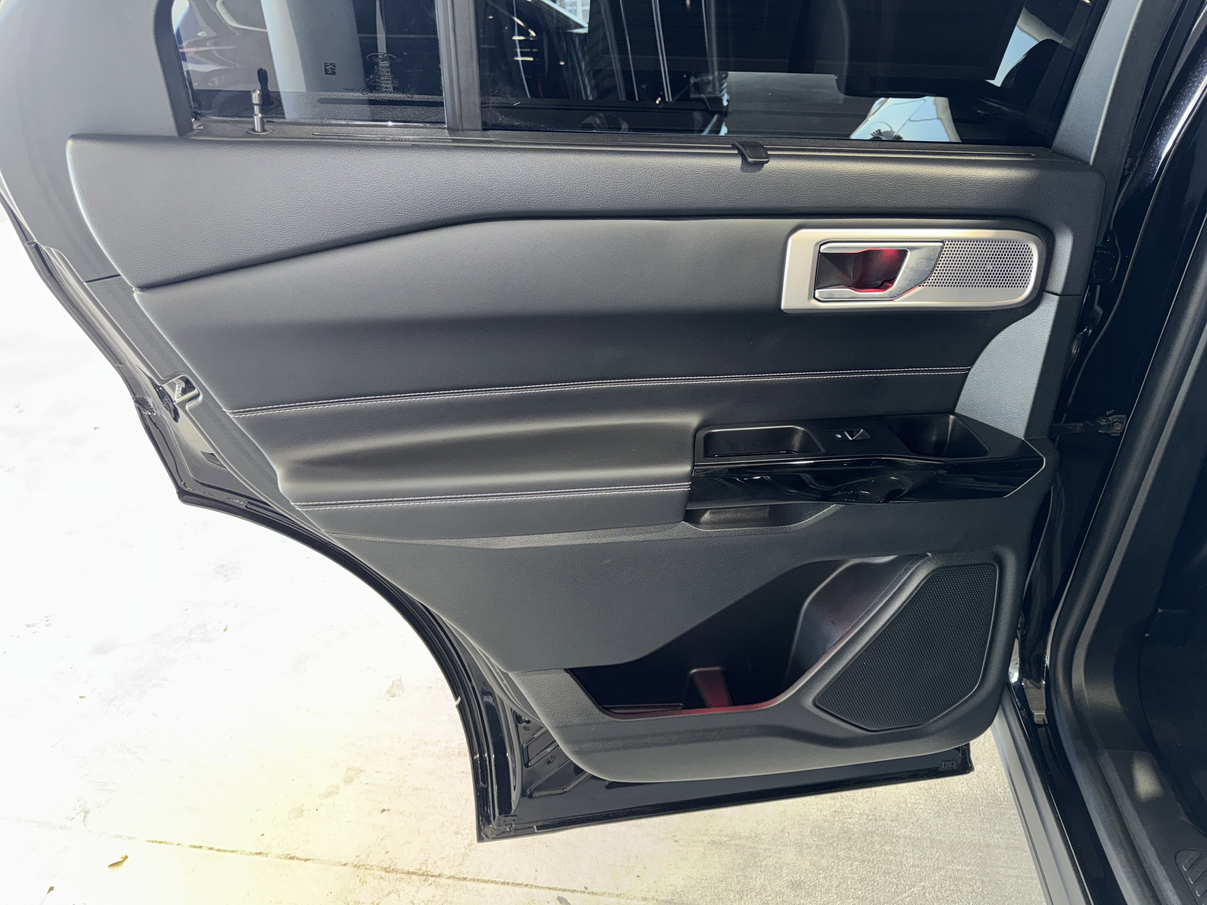 Used 2024 Ford Explorer ST w/ Equipment Group 401A image 17