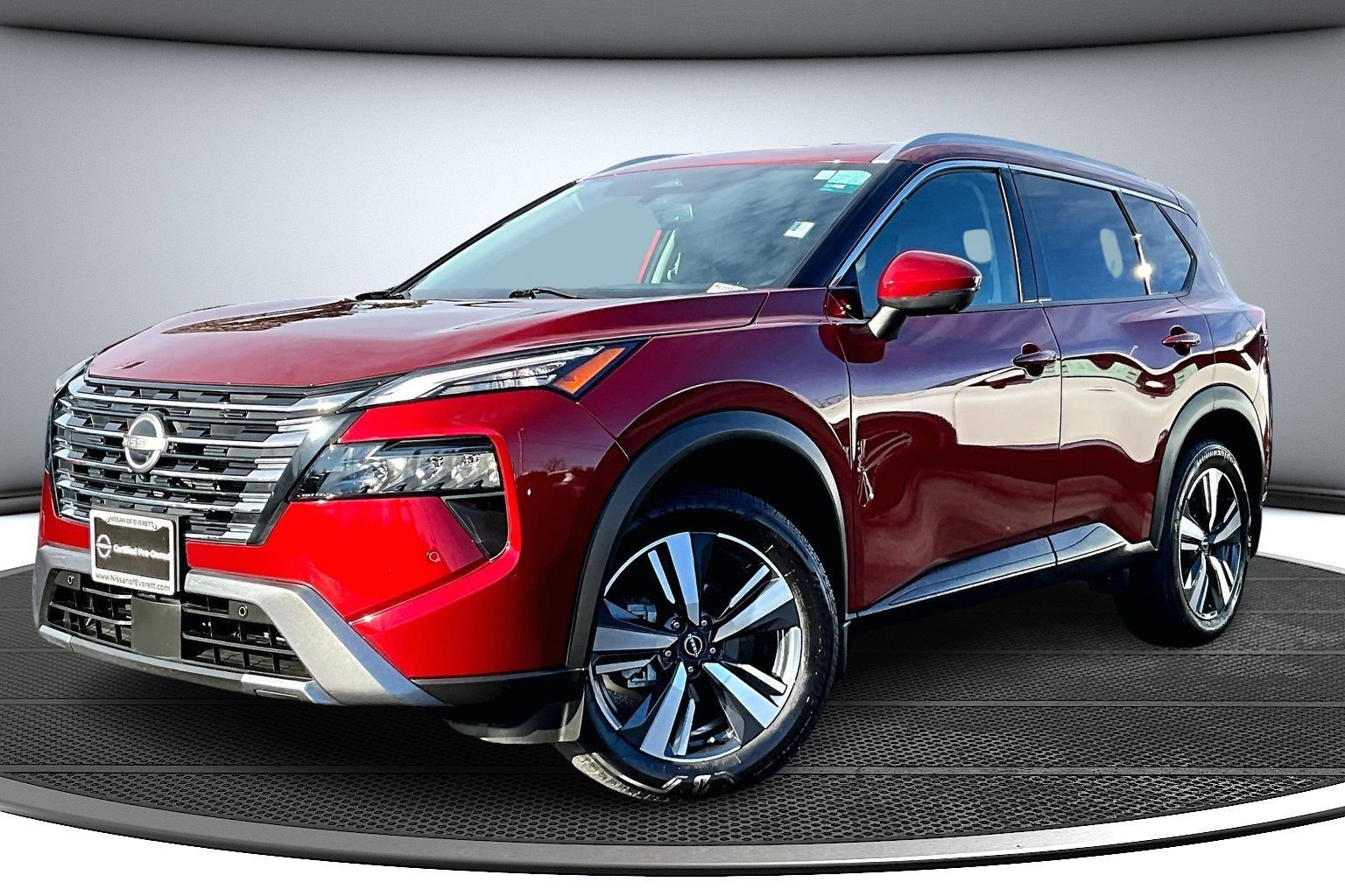 Used 2024 Nissan Rogue SL image 3