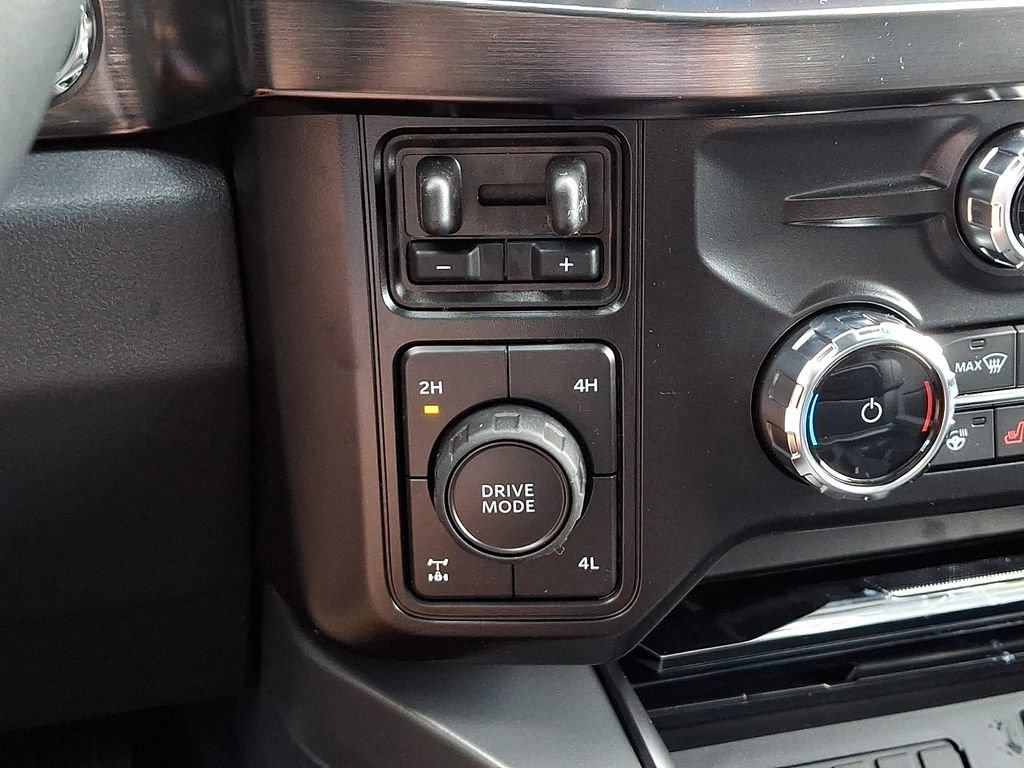 New 2026 Ford F250 Lariat w/ Black Appearance Package AWD/4WD image 16