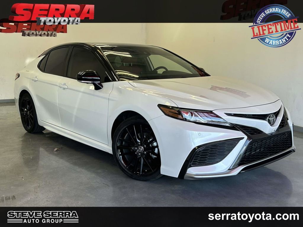 Used 2024 Toyota Camry XSE w/ Navigation Package FWD image 1