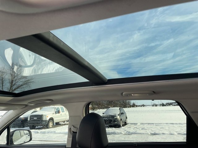 Used 2022 Kia Sorento SX image 9