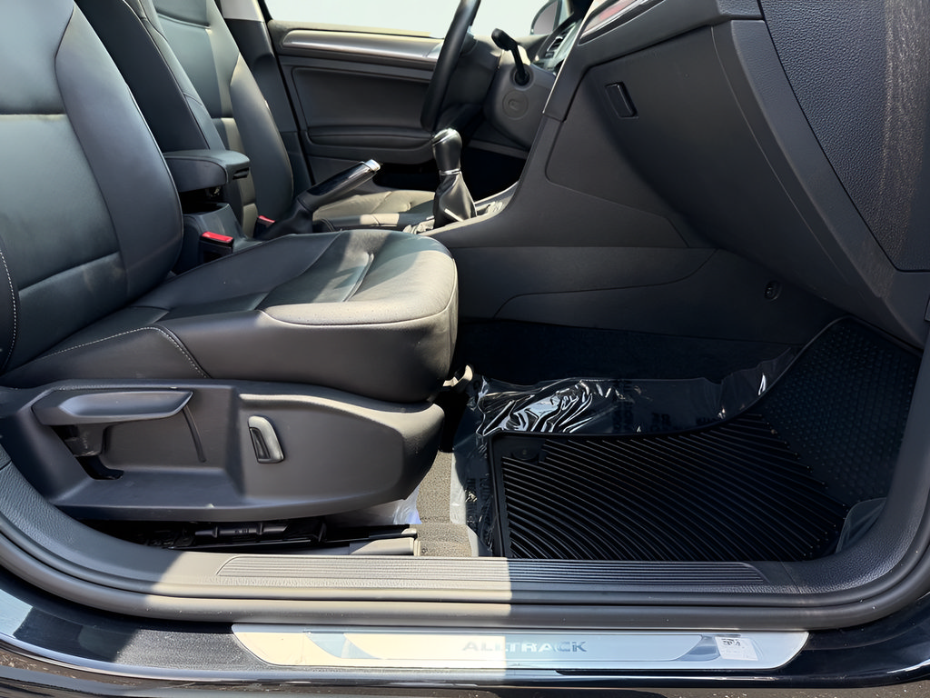 Used 2019 Volkswagen Golf Alltrack AWD/4WD image 40