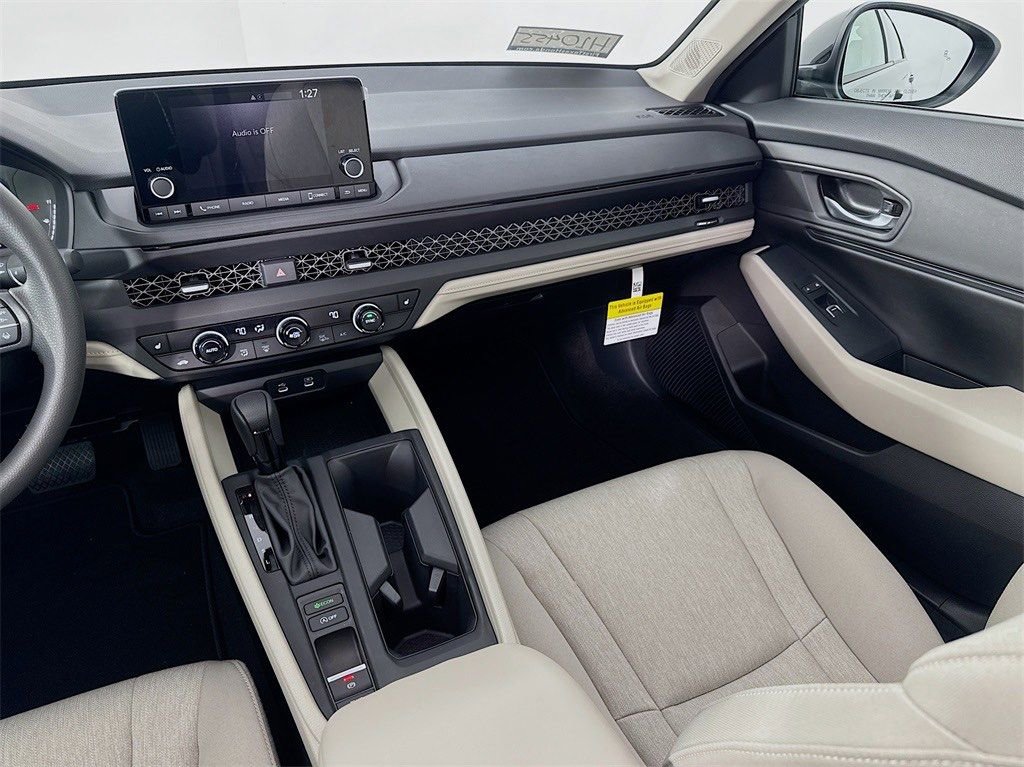 Certified 2025 Honda Accord SE image 33