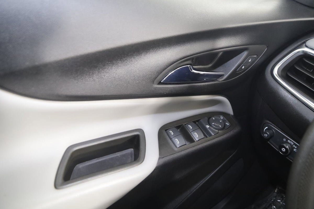 Used 2023 Chevrolet Equinox LT image 26