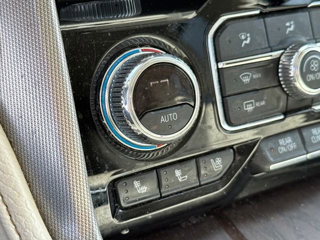 Used 2021 GMC Yukon Denali w/ Denali Premium Package image 25