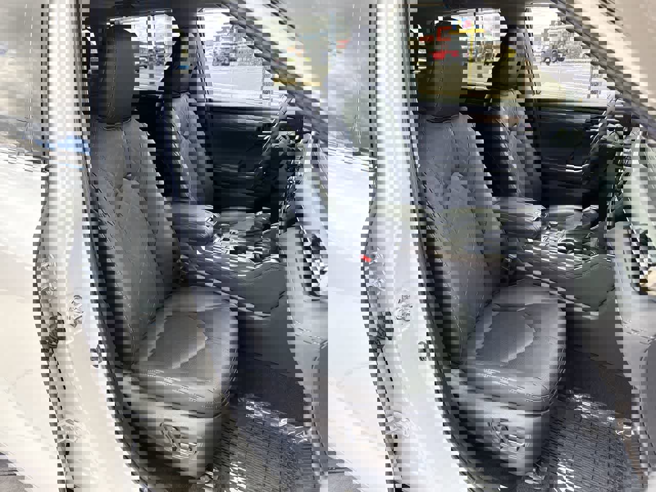 Used 2023 Toyota Highlander Platinum image 15