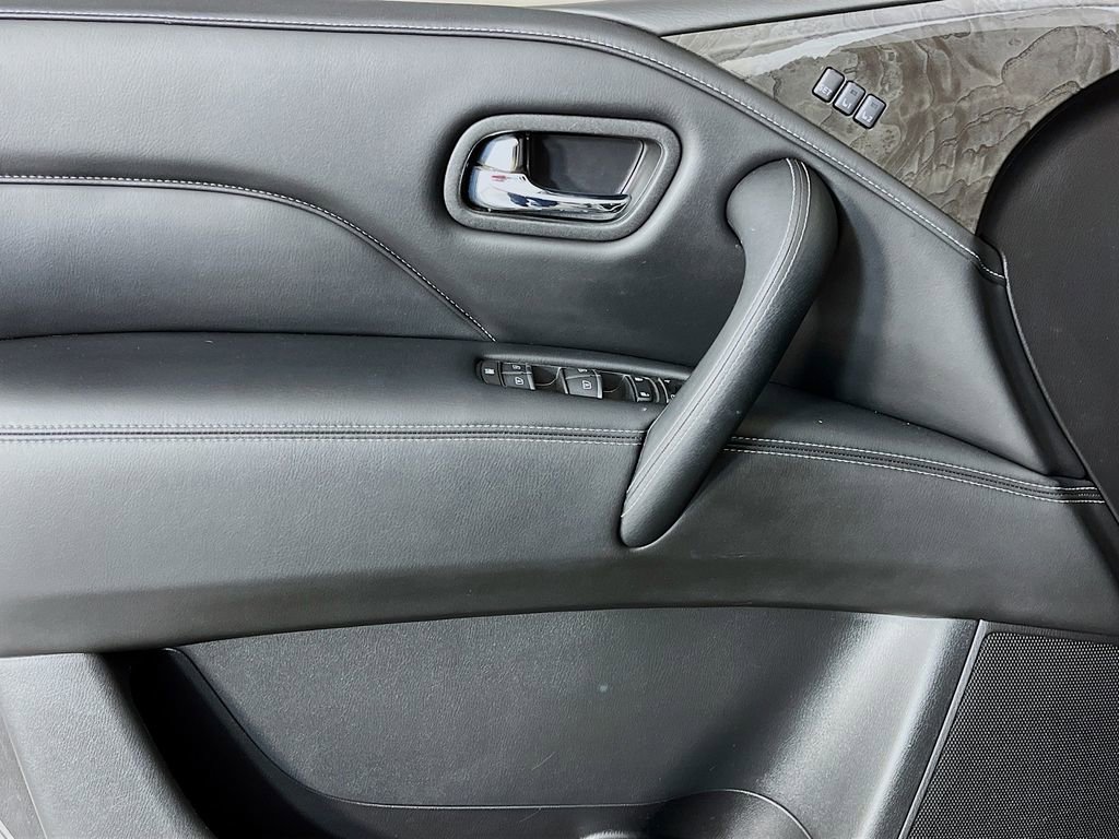 Used 2022 INFINITI QX80 Luxe w/ Cargo Package image 29