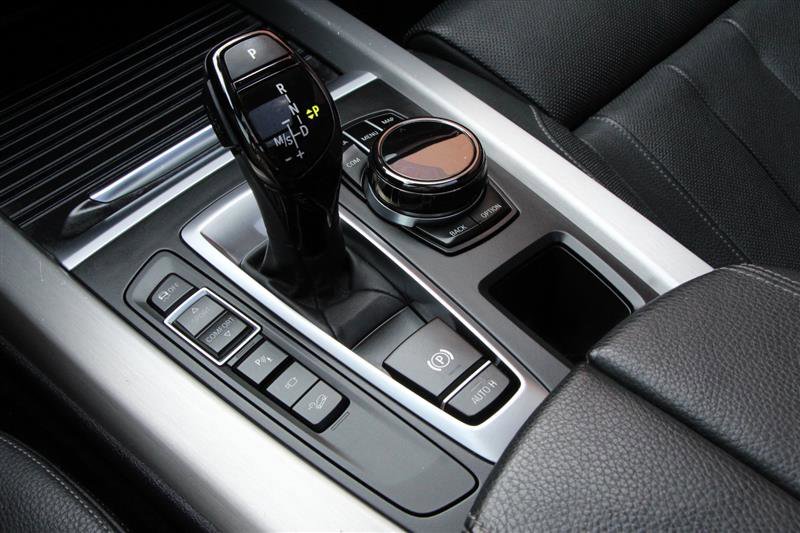 Used 2017 BMW X5 xDrive50i AWD/4WD image 32