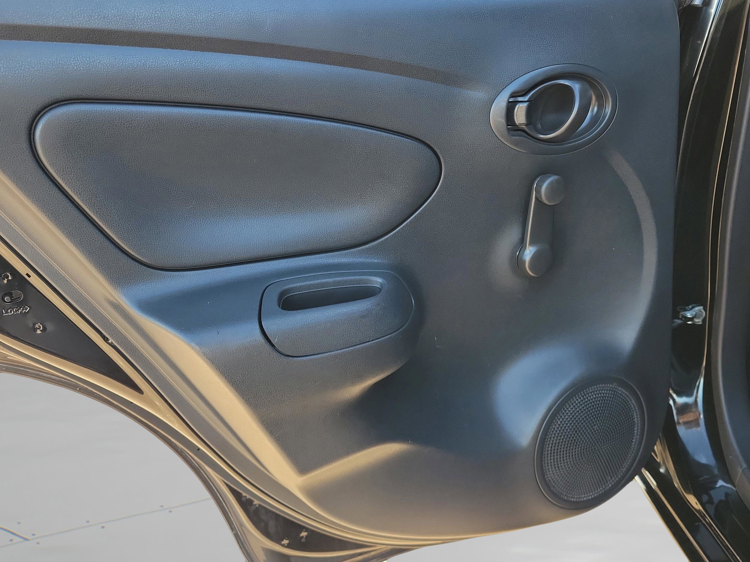 Used 2018 Nissan Versa S Plus image 10