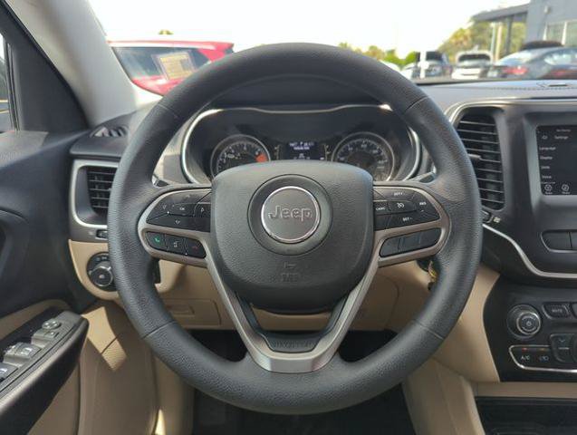 Used 2019 Jeep Cherokee Latitude w/ Popular Appearance Group FWD image 25