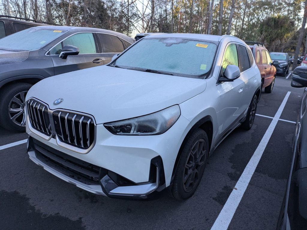 Used 2023 BMW X1 xDrive28i w/ Premium Package image 3