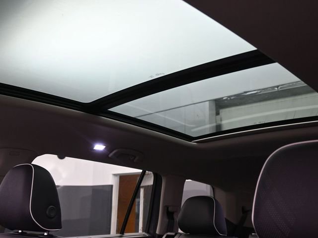New 2026 Volkswagen Atlas SEL Premium R-Line image 2