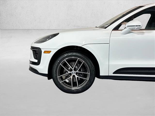 Certified 2026 Porsche Macan AWD/4WD image 29