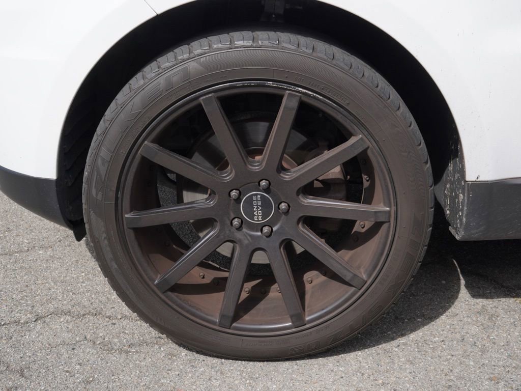 Used 2017 Land Rover Range Rover Sport SE AWD/4WD image 6