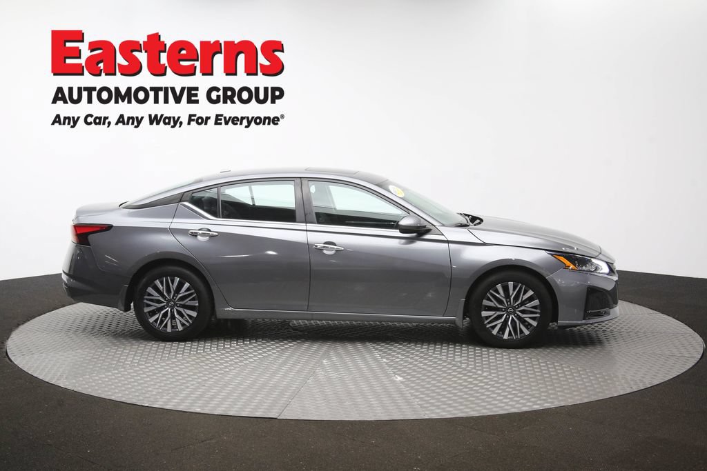 Used 2023 Nissan Altima 2.5 SV w/ SV Premium Package FWD image 45
