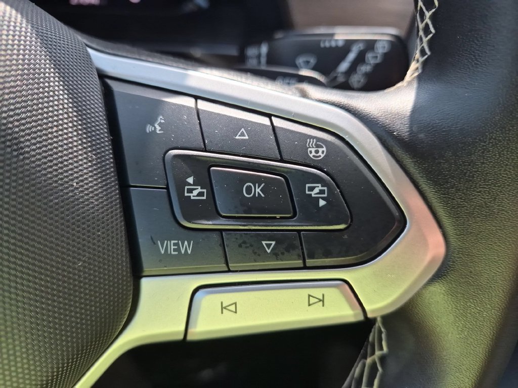 Used 2025 Volkswagen Atlas SE AWD/4WD image 21
