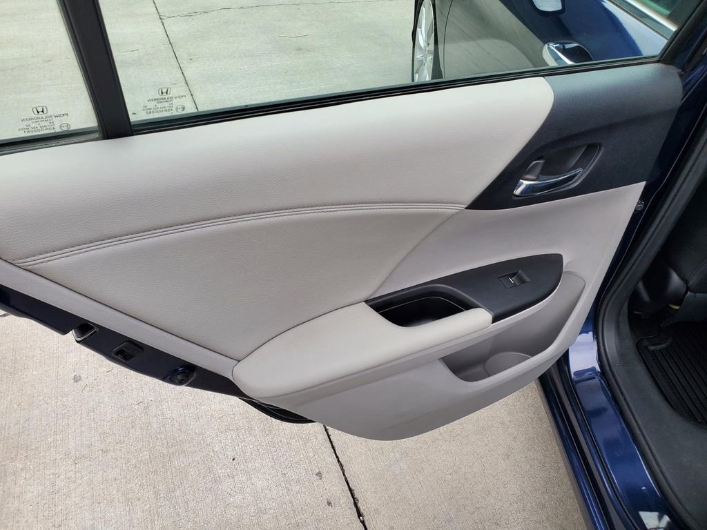 Used 2015 Honda Accord EX image 14