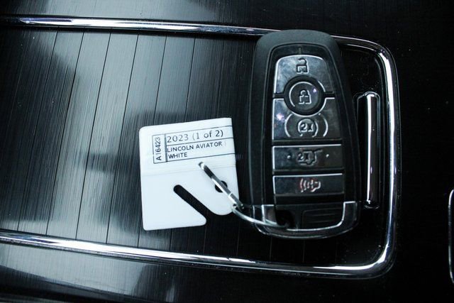Used 2023 Lincoln Aviator Reserve w/ Elements Package Plus image 31