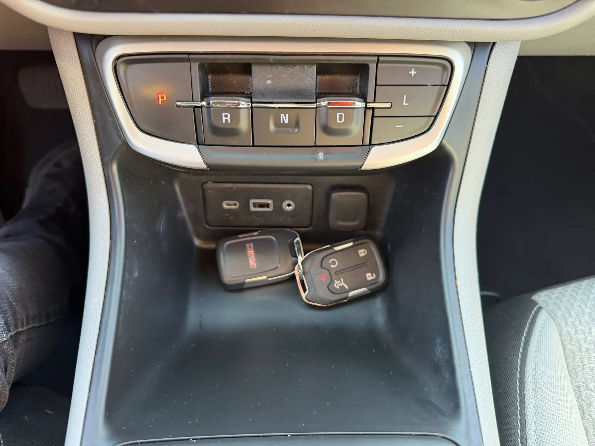 Used 2023 GMC Terrain SLE w/ Driver Convenience Package AWD/4WD image 20