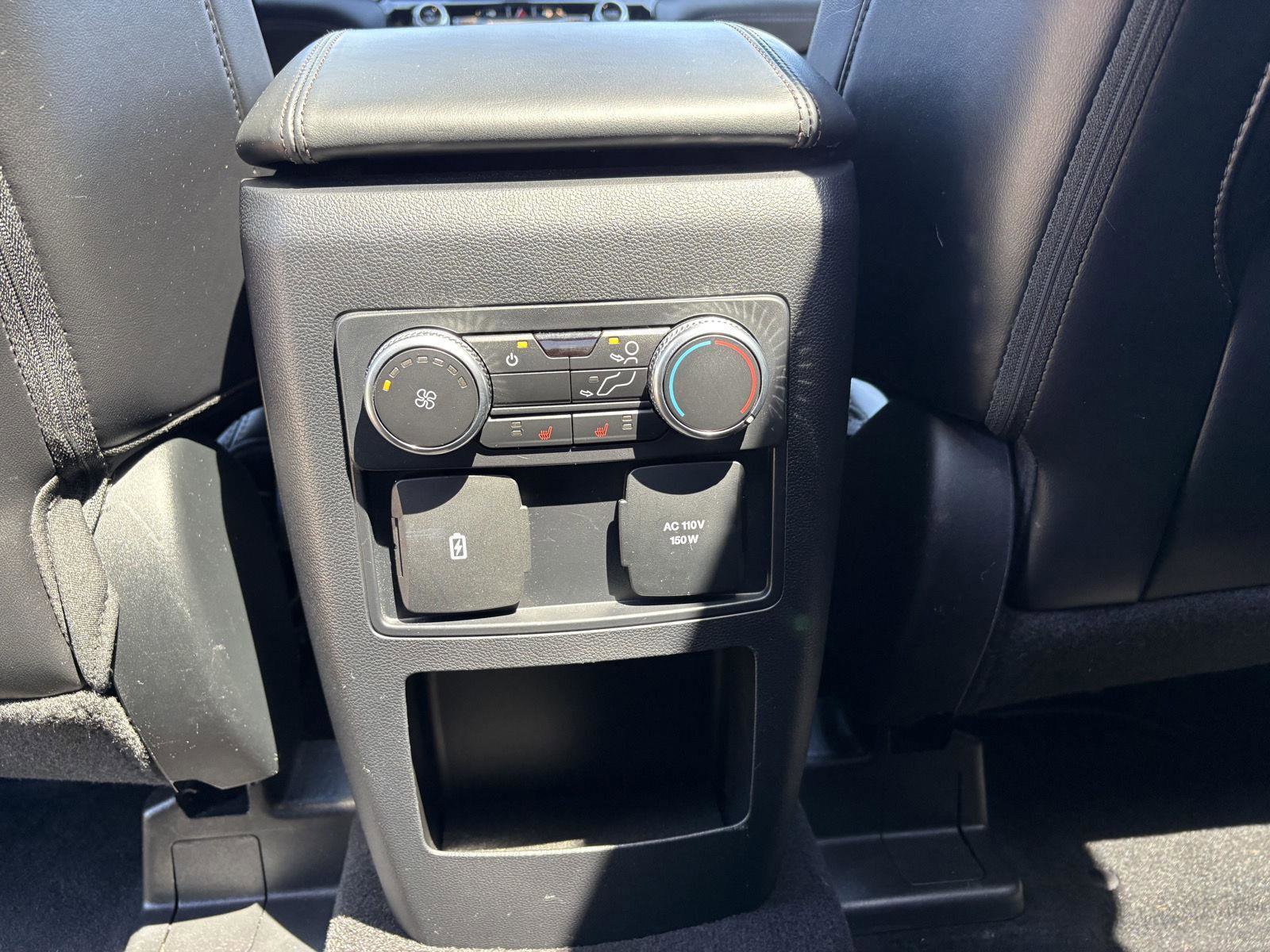 Used 2021 Ford Explorer Platinum w/ Equipment Group 601A AWD/4WD image 23