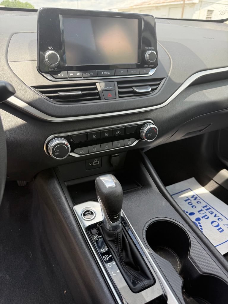 Used 2022 Nissan Altima 2.5 S FWD image 11
