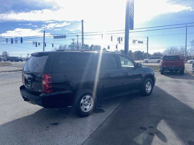 Used 2011 Chevrolet Suburban LT w/ Luxury Package image 5