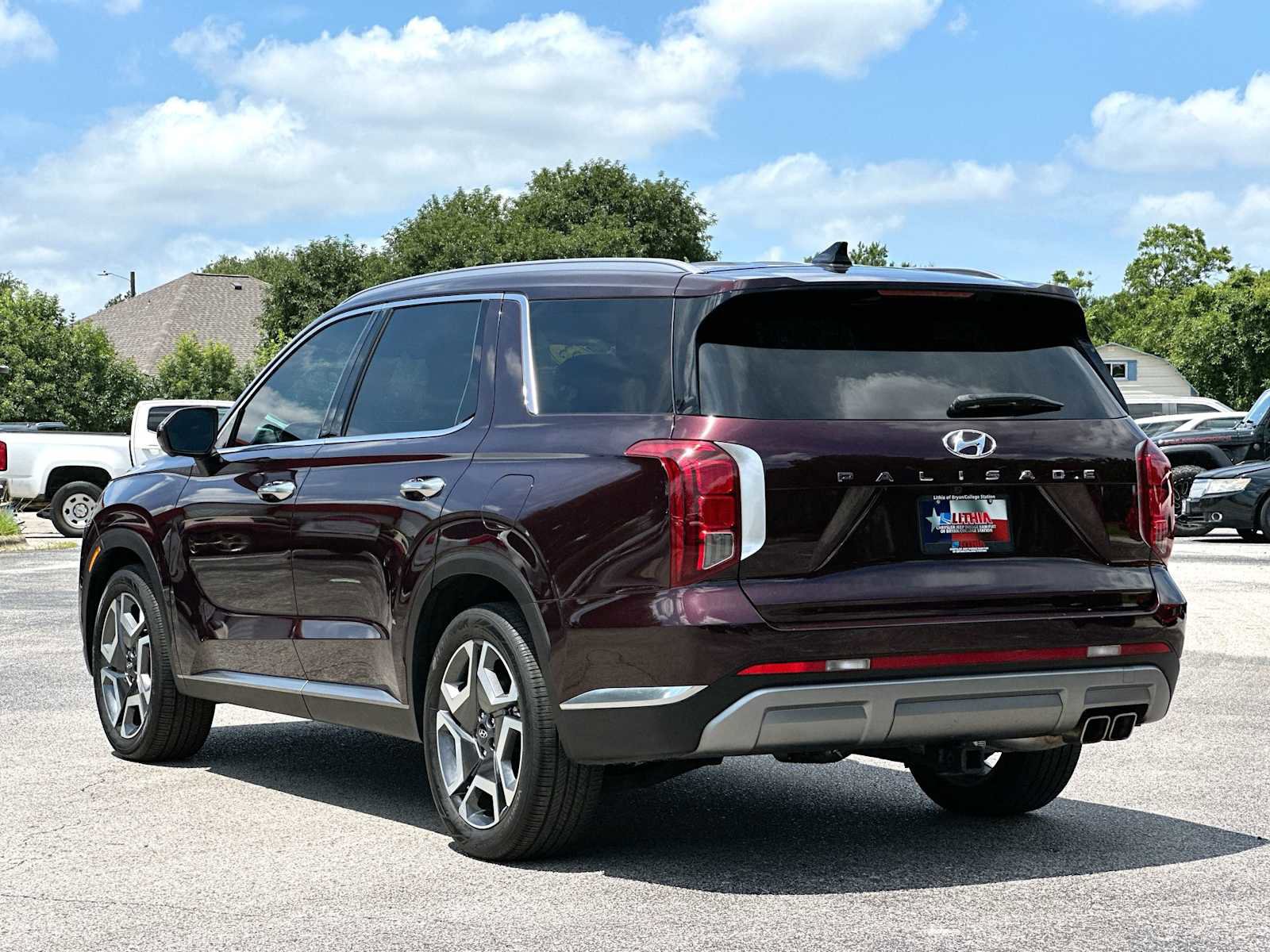 Used 2023 Hyundai Palisade Limited FWD image 13