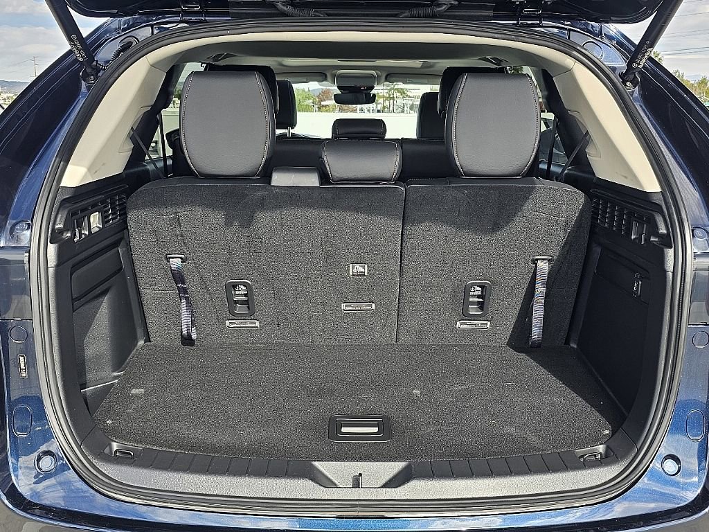 Certified 2024 MAZDA CX-90 Plug-In Hybrid w/ Preferred image 12