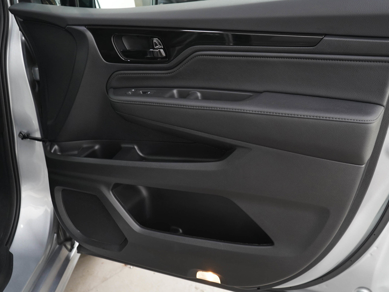 Used 2026 Honda Odyssey Elite image 9