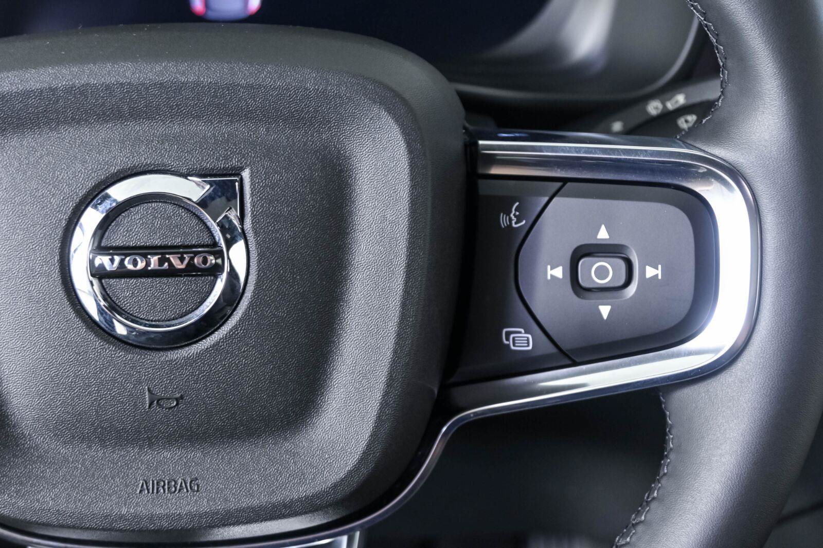Certified 2024 Volvo C40 Recharge Core w/ Climate Package AWD/4WD image 10