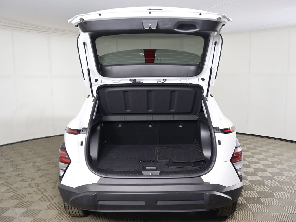 Used 2024 Hyundai Kona SEL AWD/4WD image 13