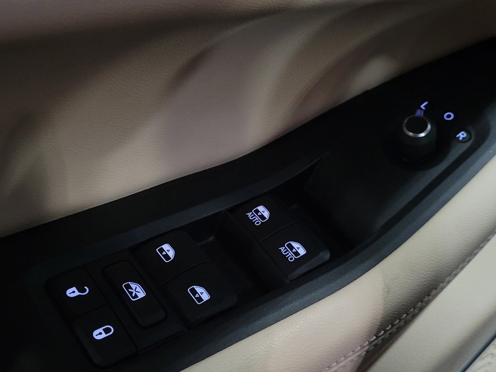 Used 2022 Jeep Grand Cherokee L Limited image 27