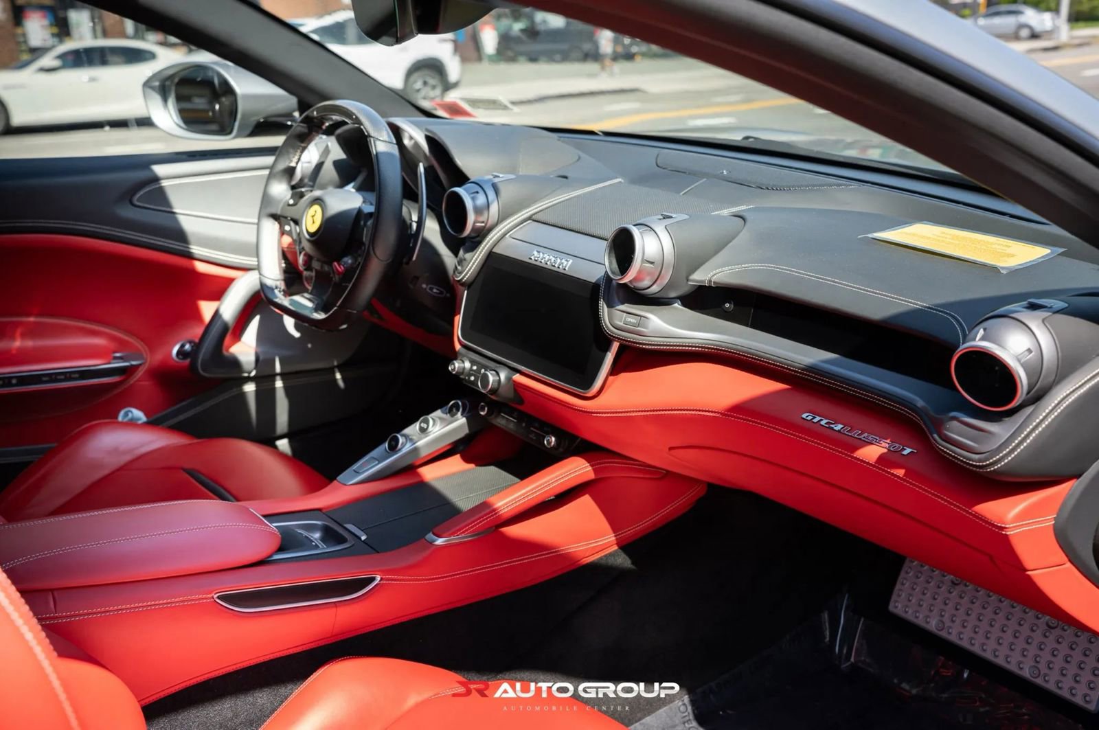 Used 2019 Ferrari GTC4Lusso T RWD image 18