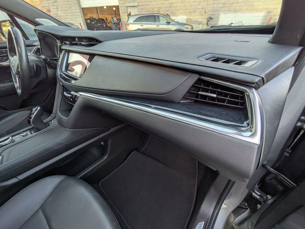 Used 2024 Cadillac XT5 Premium Luxury image 32
