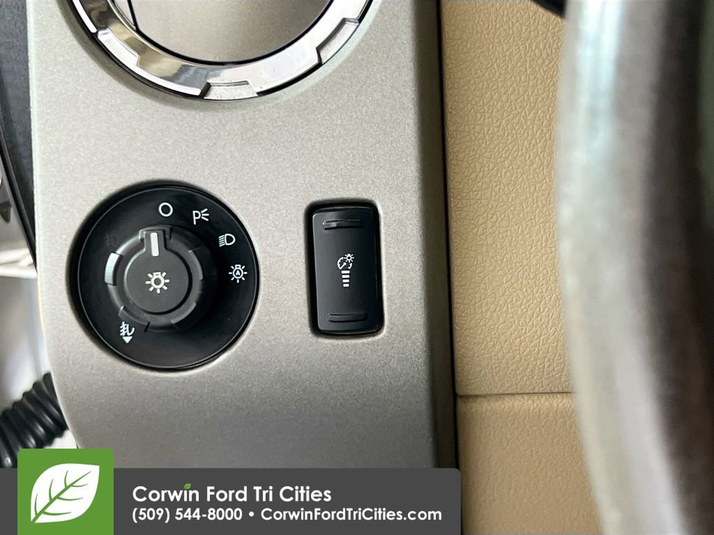 Used 2016 Ford F250 Lariat w/ Lariat Ultimate Package AWD/4WD image 18