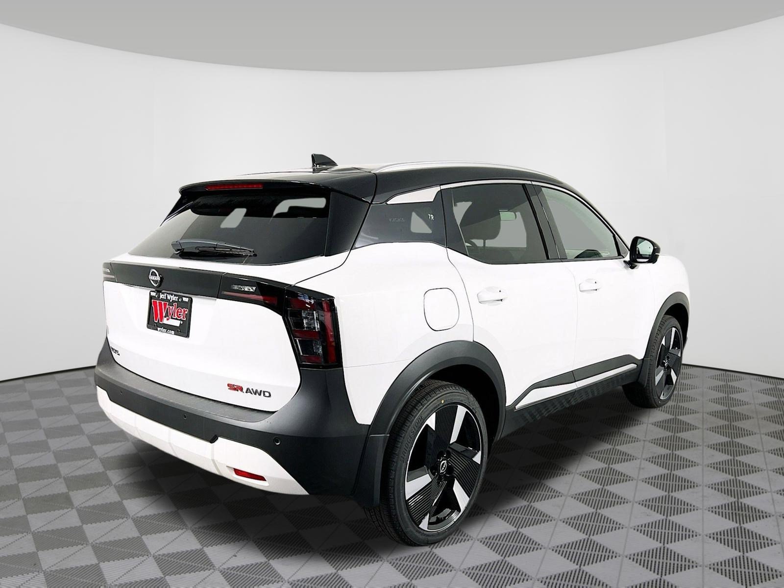 New 2025 Nissan Kicks SR w/ Illumination Package AWD/4WD image 29