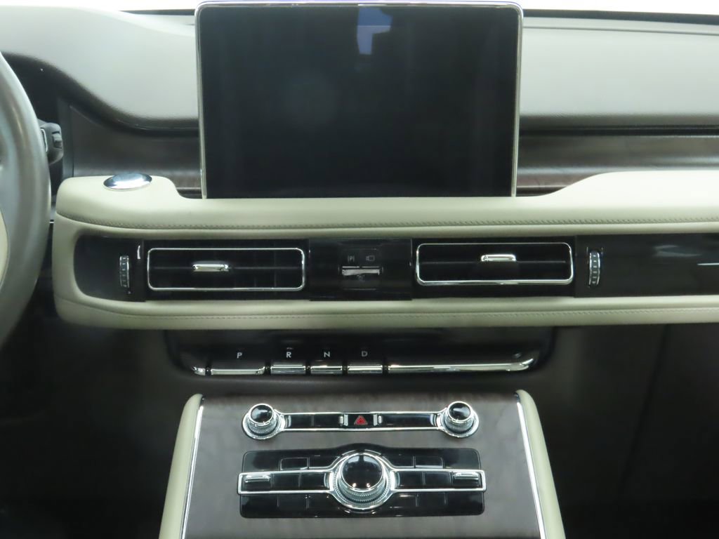 Used 2022 Lincoln Aviator Reserve w/ Equipment Group 201A image 14