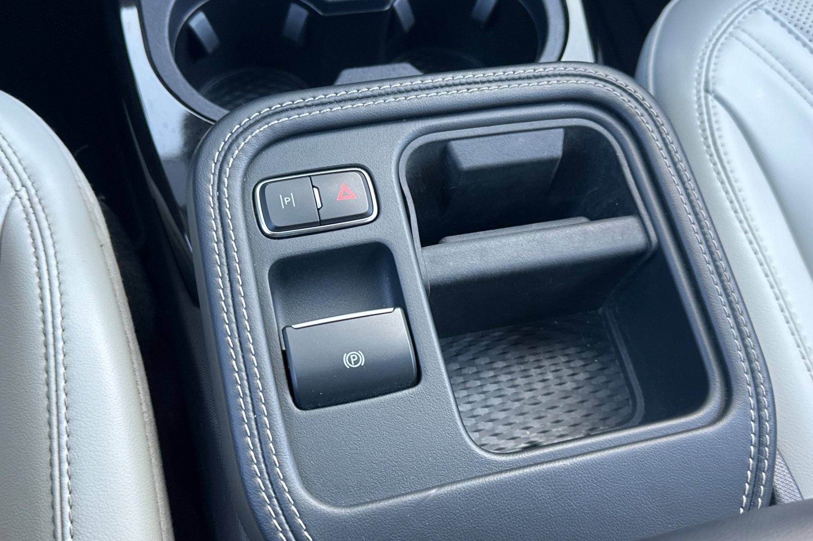 Used 2025 Ford Mustang Mach-E Premium RWD image 27