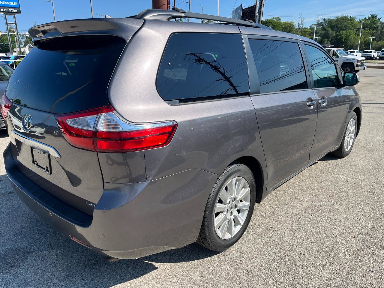 Used 2015 Toyota Sienna Limited FWD image 5