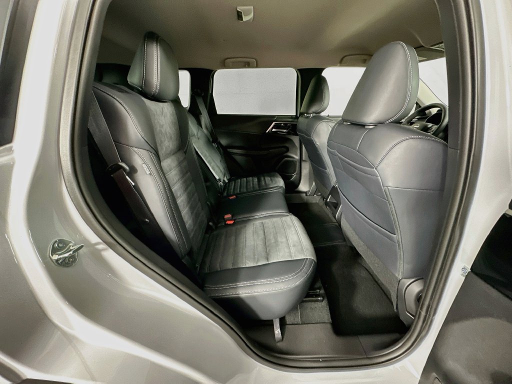 New 2026 Nissan Rogue SL AWD/4WD image 35