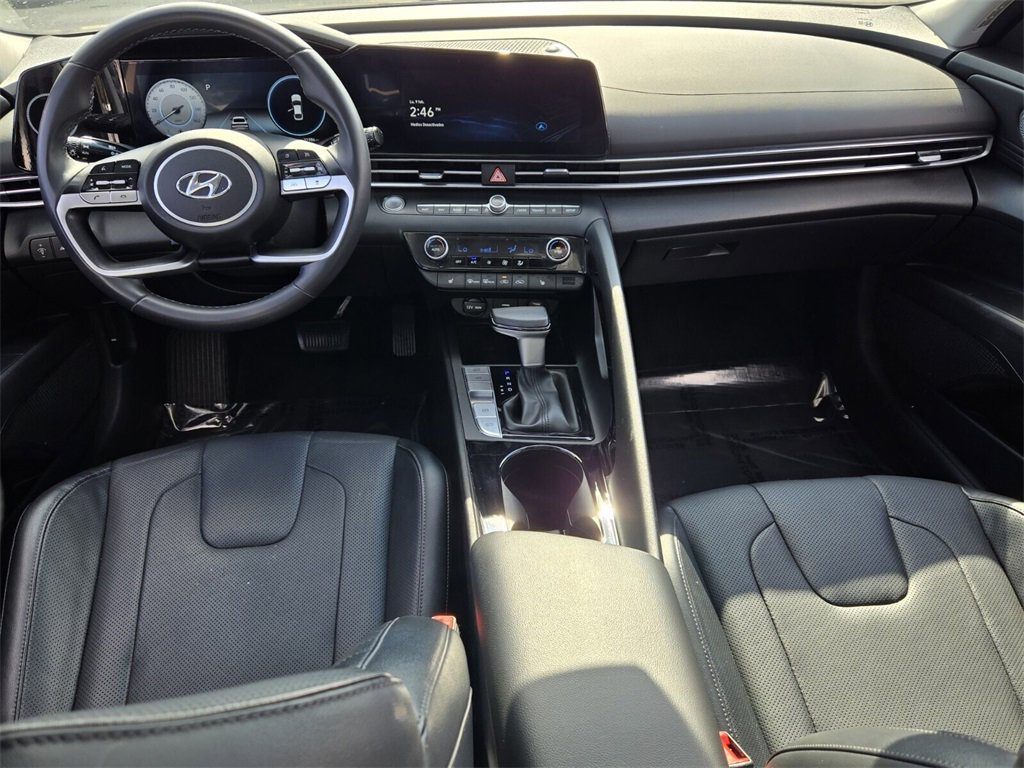 Certified 2023 Hyundai Elantra Limited image 12
